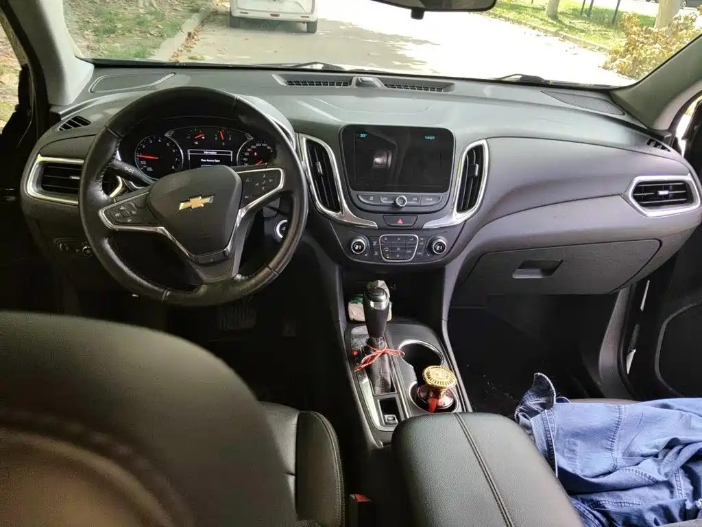 Chevrolet Equinox — миниатюра 13