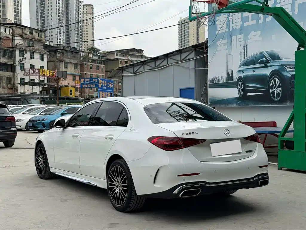 Mercedes-Benz C-Class — миниатюра 7