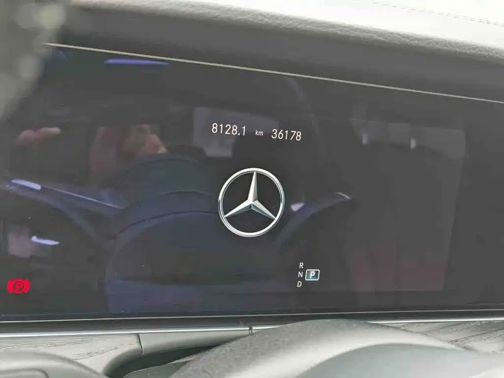 Mercedes-Benz E-Class — миниатюра 9
