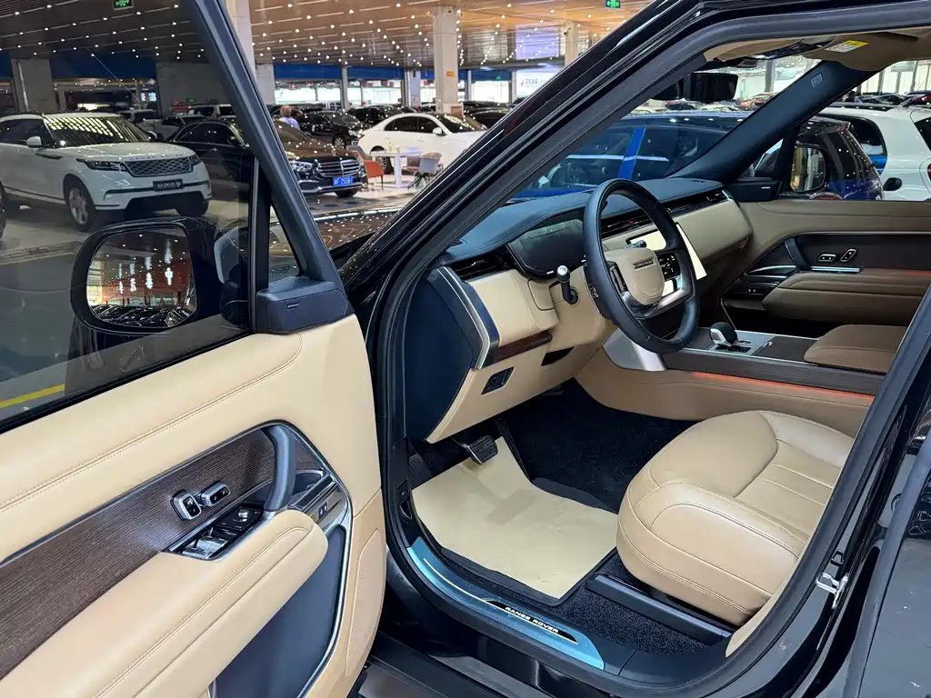 Land Rover Range Rover — миниатюра 4