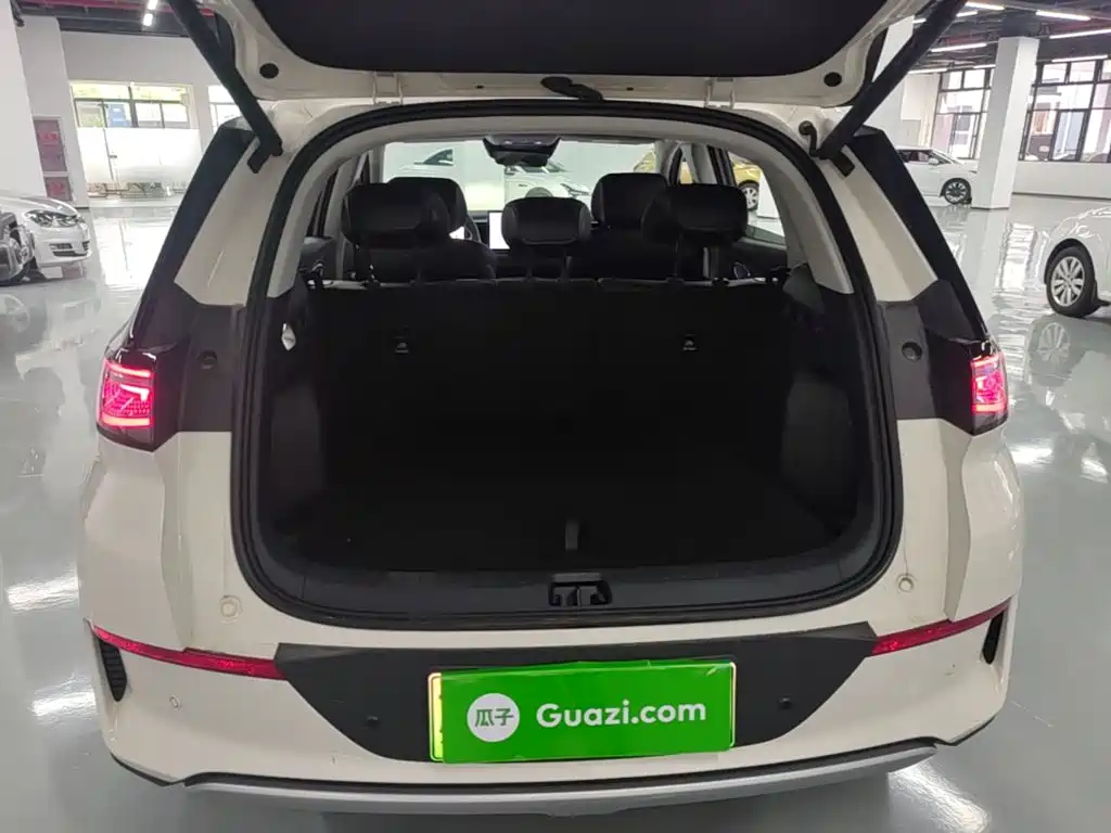 BYD Морской лев 05 EV — миниатюра 19