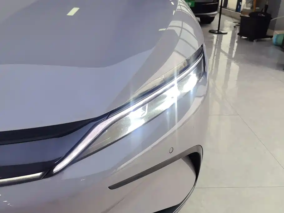 BYD Han — миниатюра 5