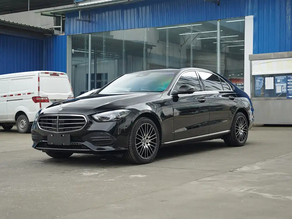 Mercedes-Benz C-Class 2024