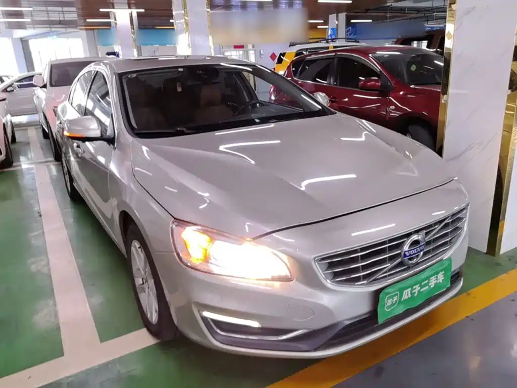 Volvo S60 — миниатюра 4