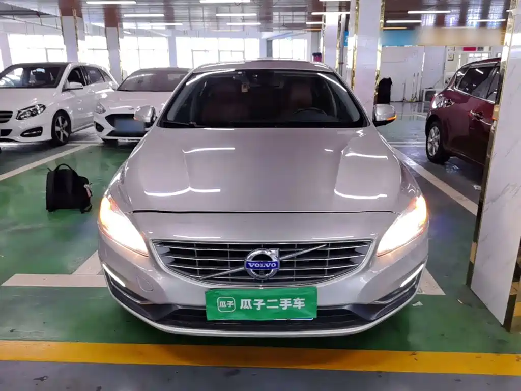 Volvo S60 — миниатюра 3