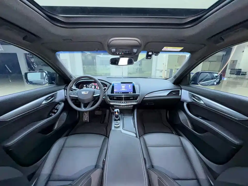Cadillac CT5 — миниатюра 6