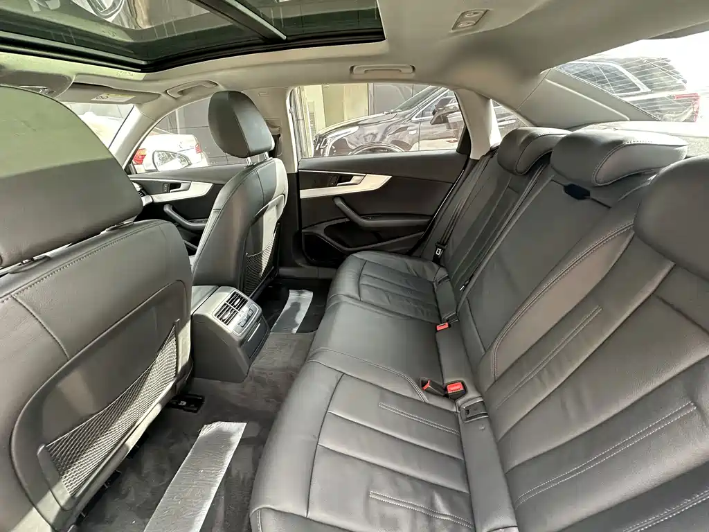 Audi A4L — миниатюра 6