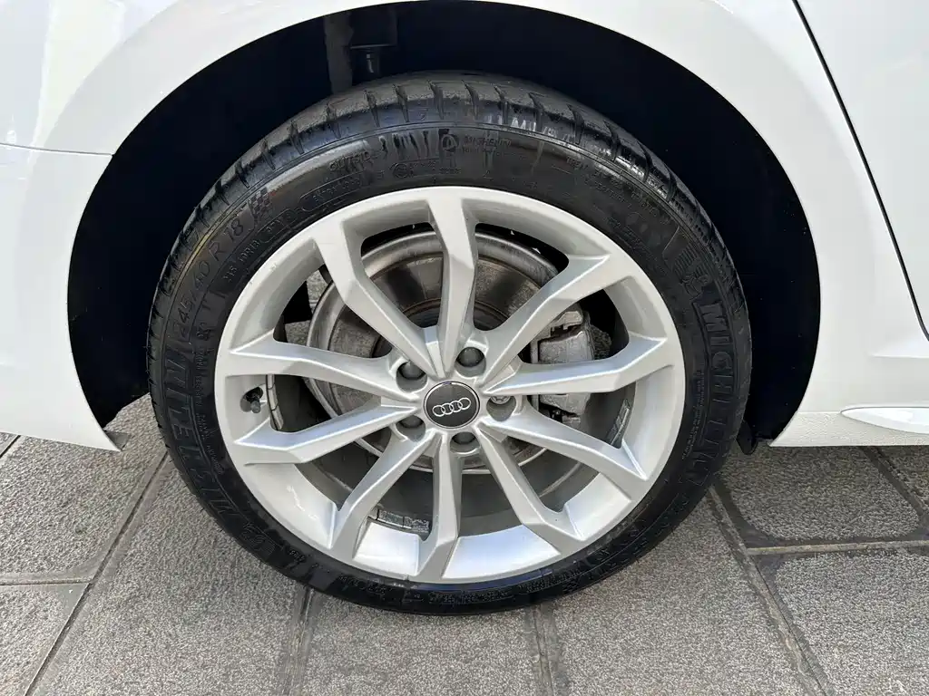 Audi A4L — миниатюра 29