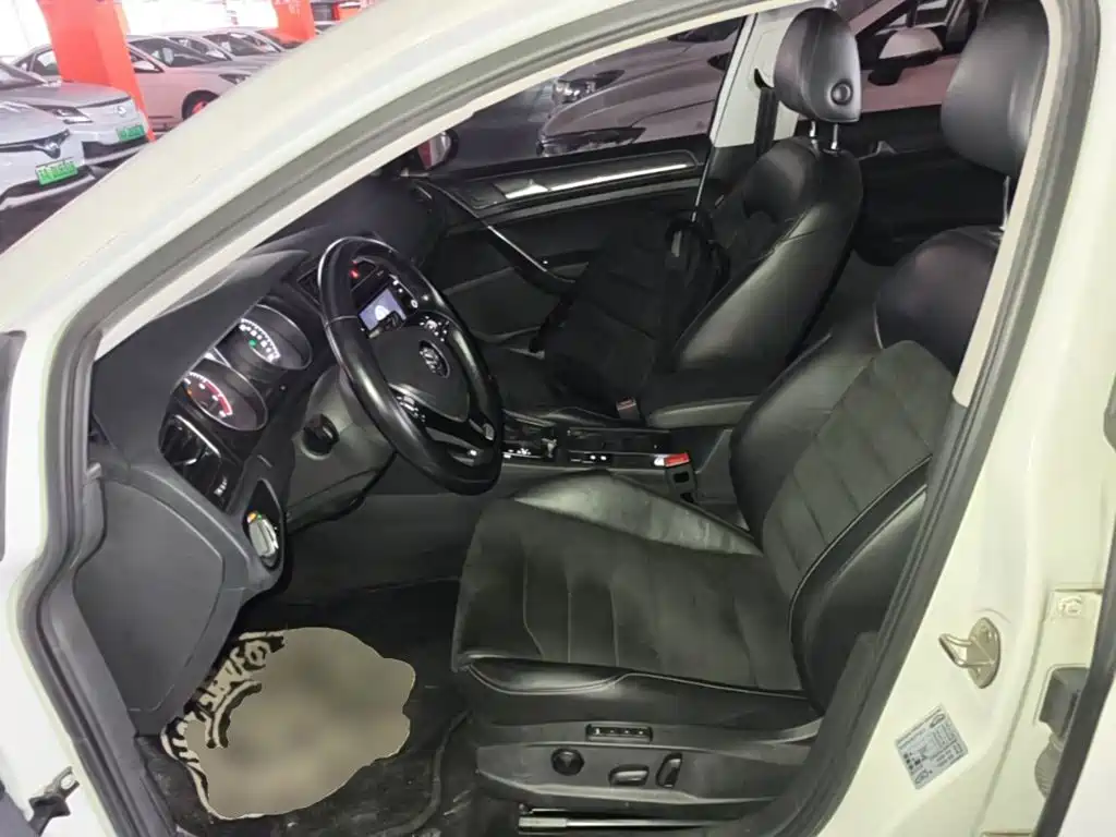 Volkswagen Golf — миниатюра 15