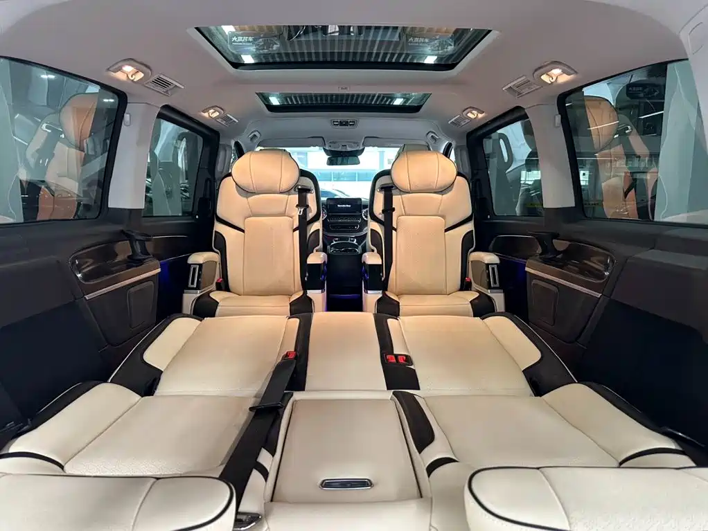 Mercedes-Benz V-Class — миниатюра 21