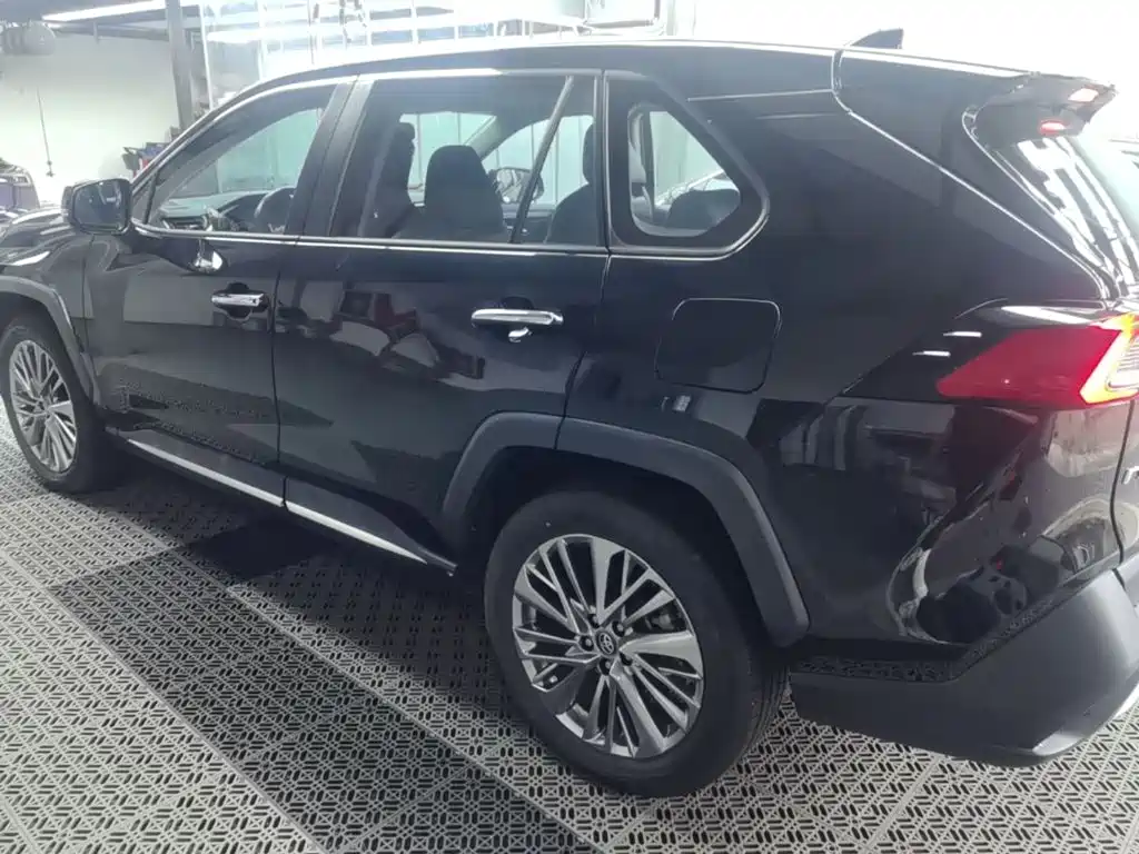 Toyota Wildlander — миниатюра 5
