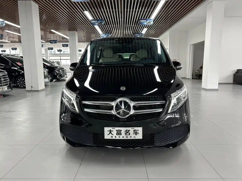Mercedes-Benz V-Class — миниатюра 2