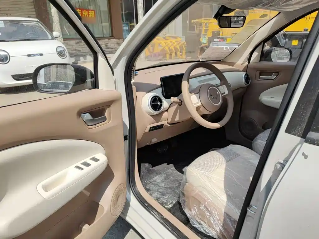 Wuling MINIEV — миниатюра 16