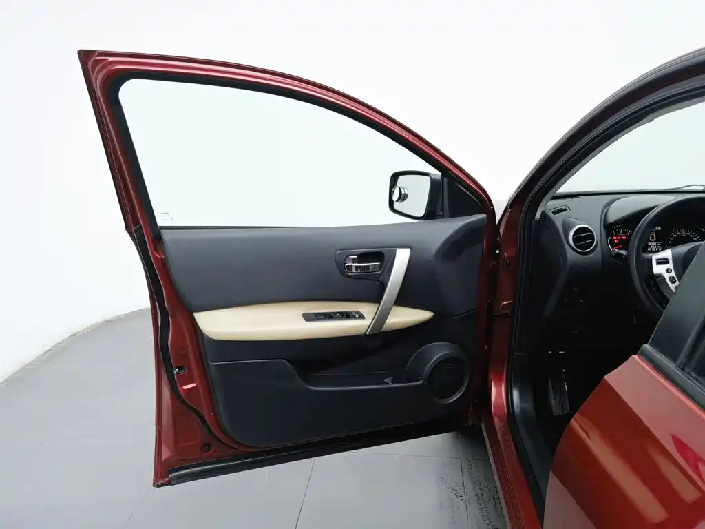 Nissan Qashqai — миниатюра 8