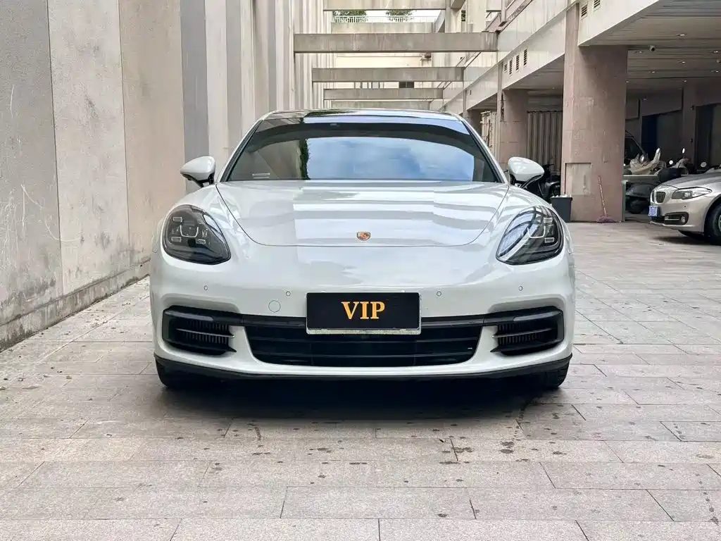 Porsche Panamera — миниатюра 2