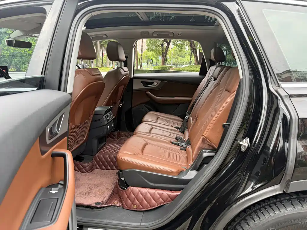Audi Q7 — миниатюра 18