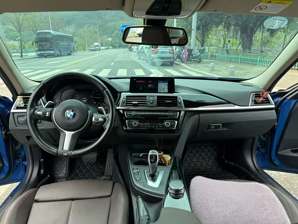 BMW 3 Series — миниатюра 8
