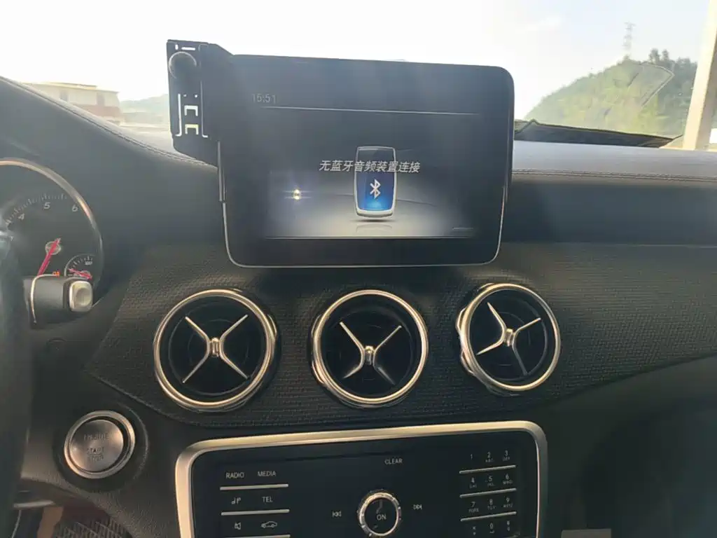 Mercedes-Benz GLA — миниатюра 13
