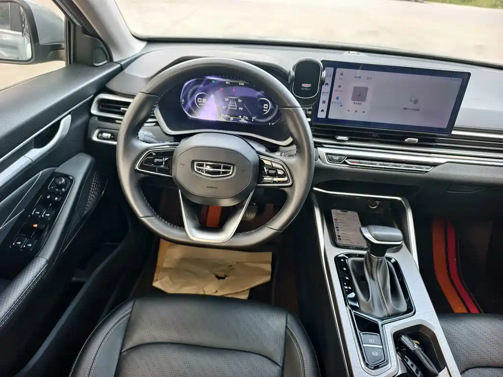 Geely Emgrand — миниатюра 12