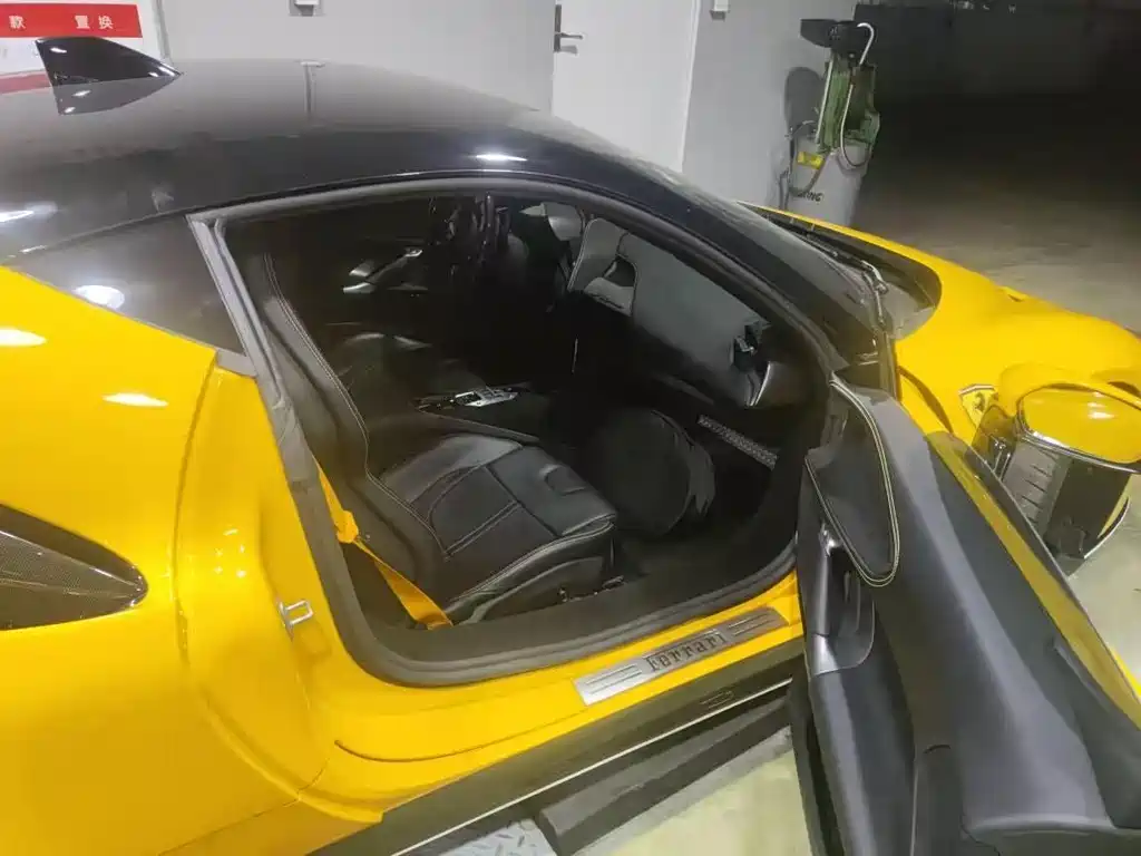 Ferrari SF90 2020 3.9T V8 Stradale