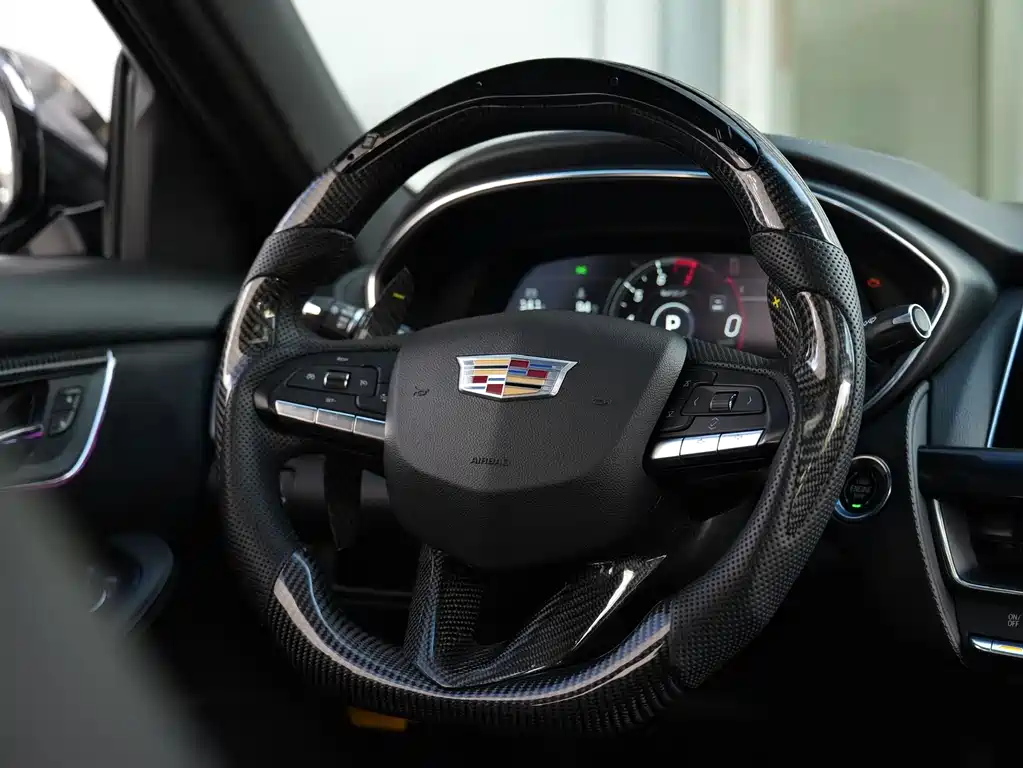 Cadillac CT5 — миниатюра 11
