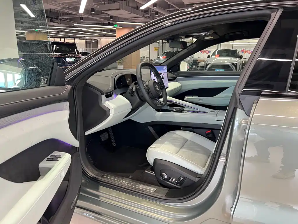 ZEEKR EXTREME KRYPTON 001