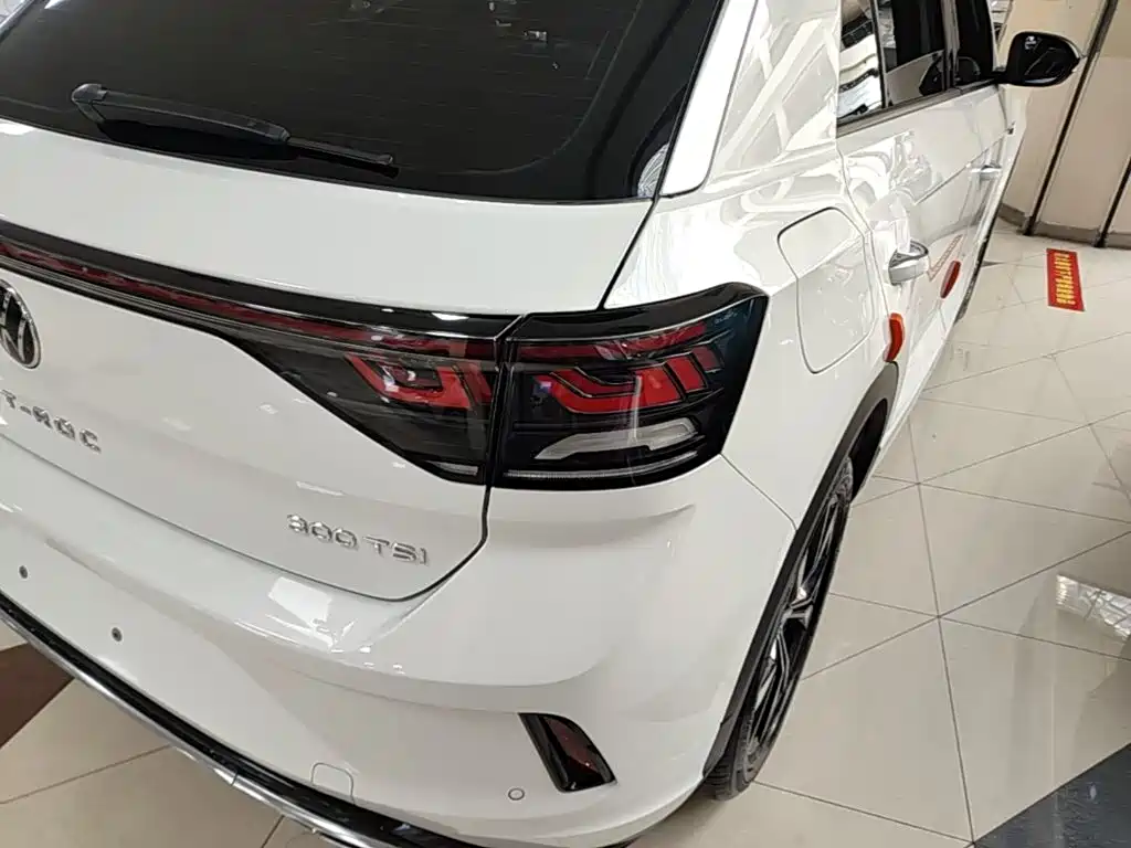 Volkswagen T-Roc — миниатюра 8