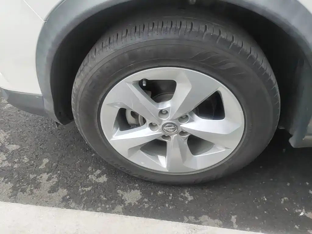 Nissan Qashqai — миниатюра 23