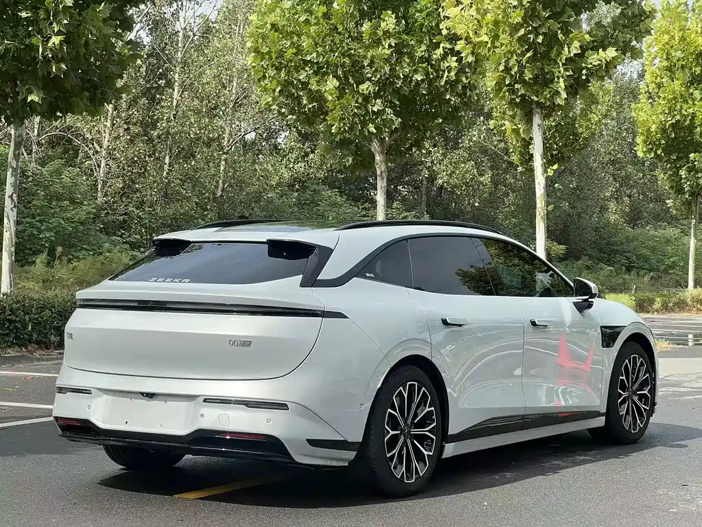 Zeekr 007GT — миниатюра 13
