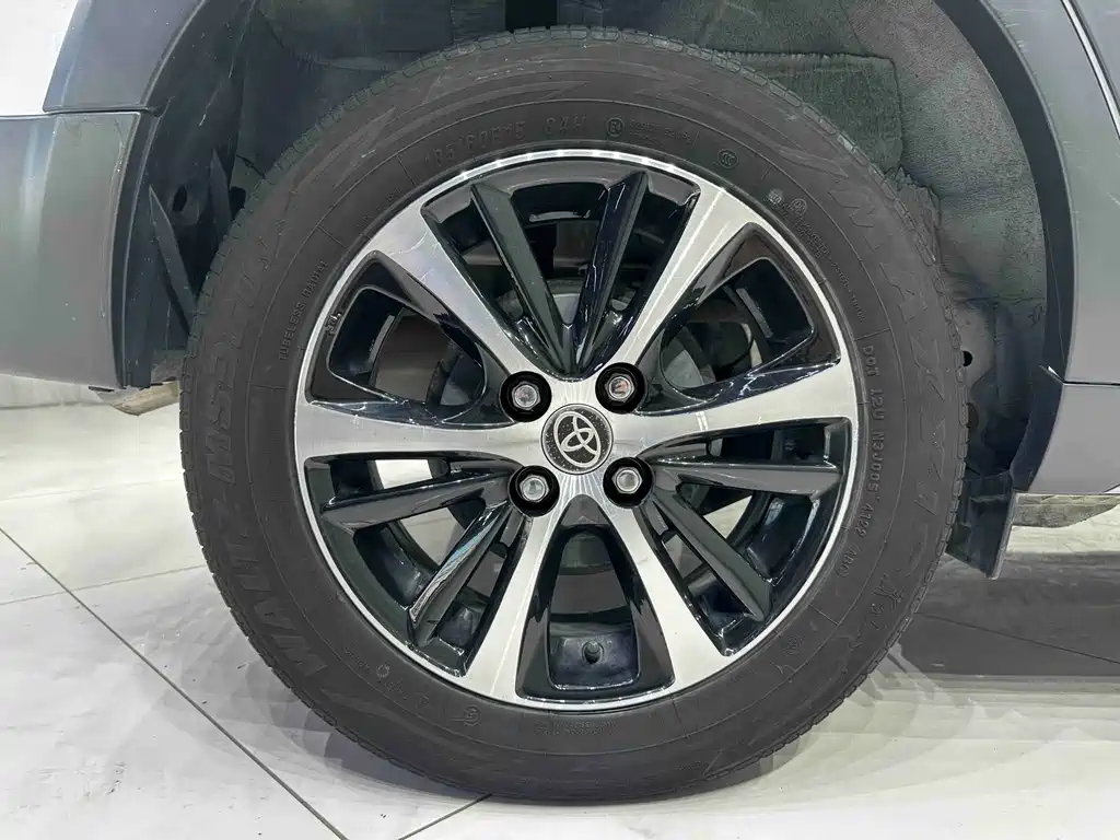Toyota Yaris L — миниатюра 18