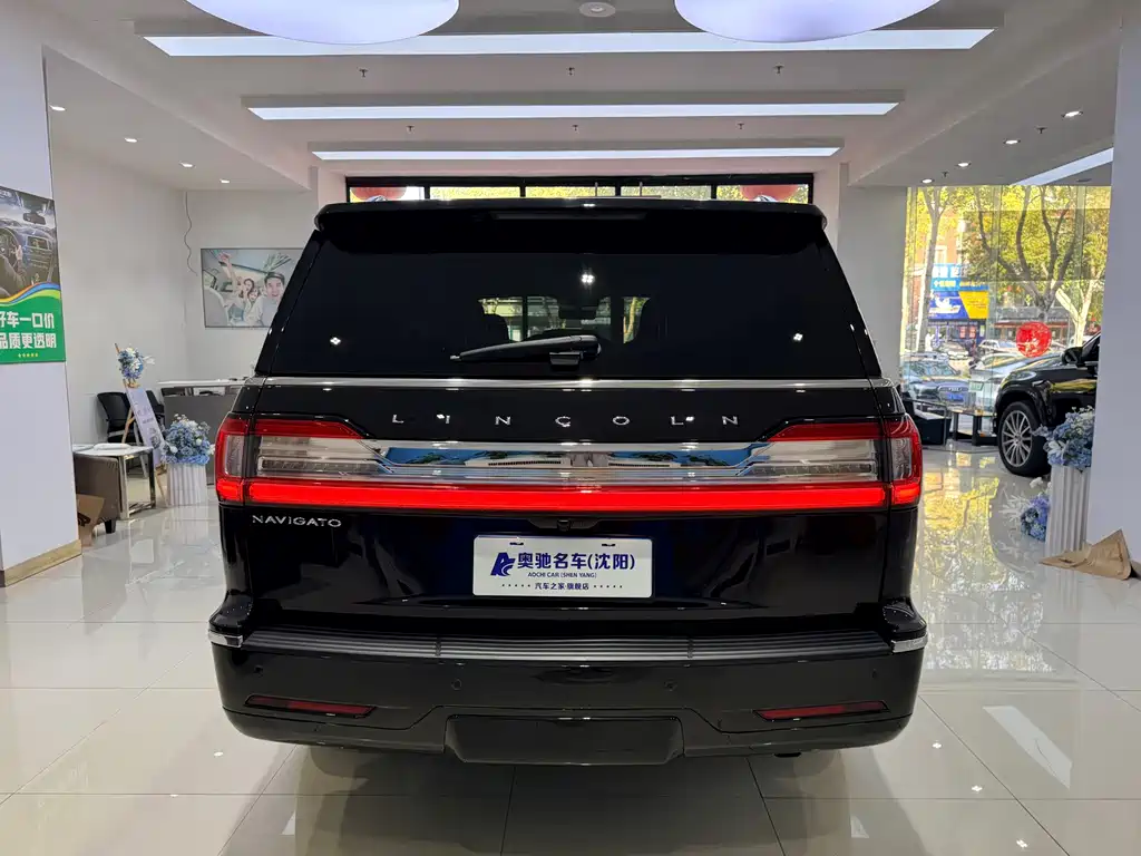 Lincoln Navigator — миниатюра 5