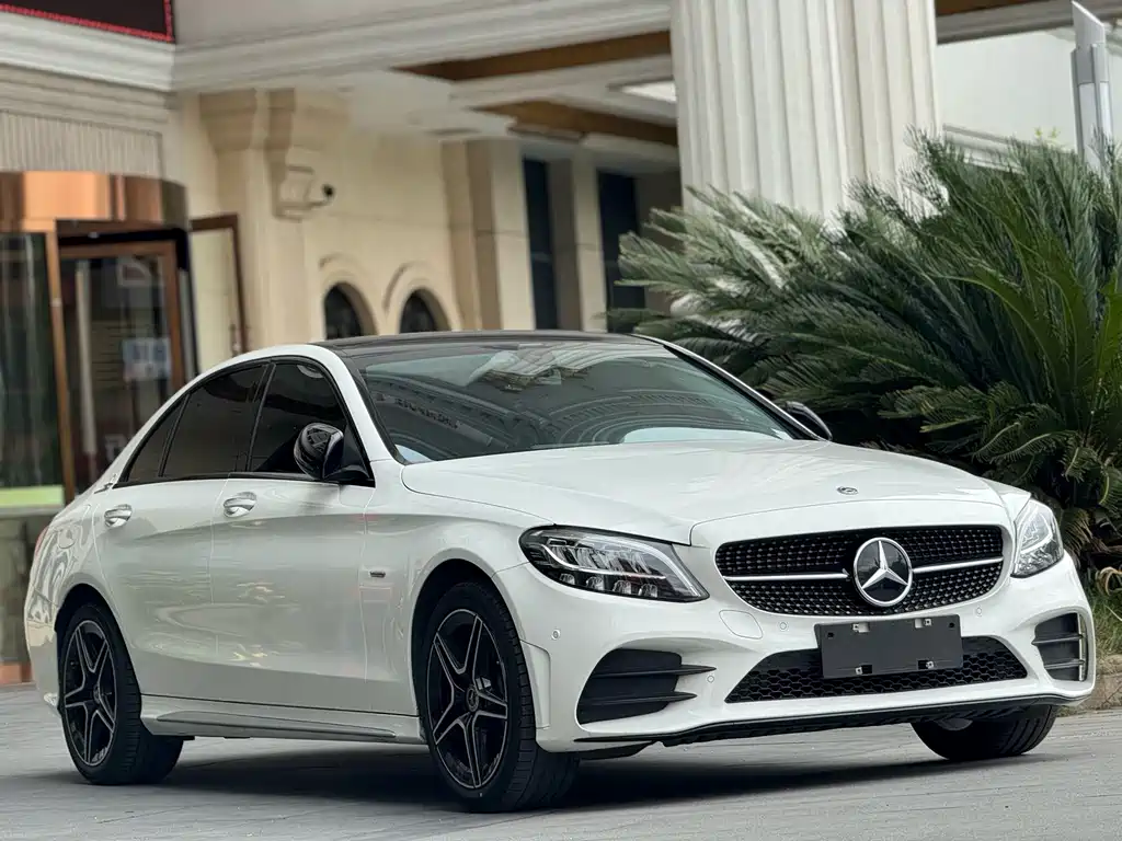 Mercedes-Benz C-Class — миниатюра 3