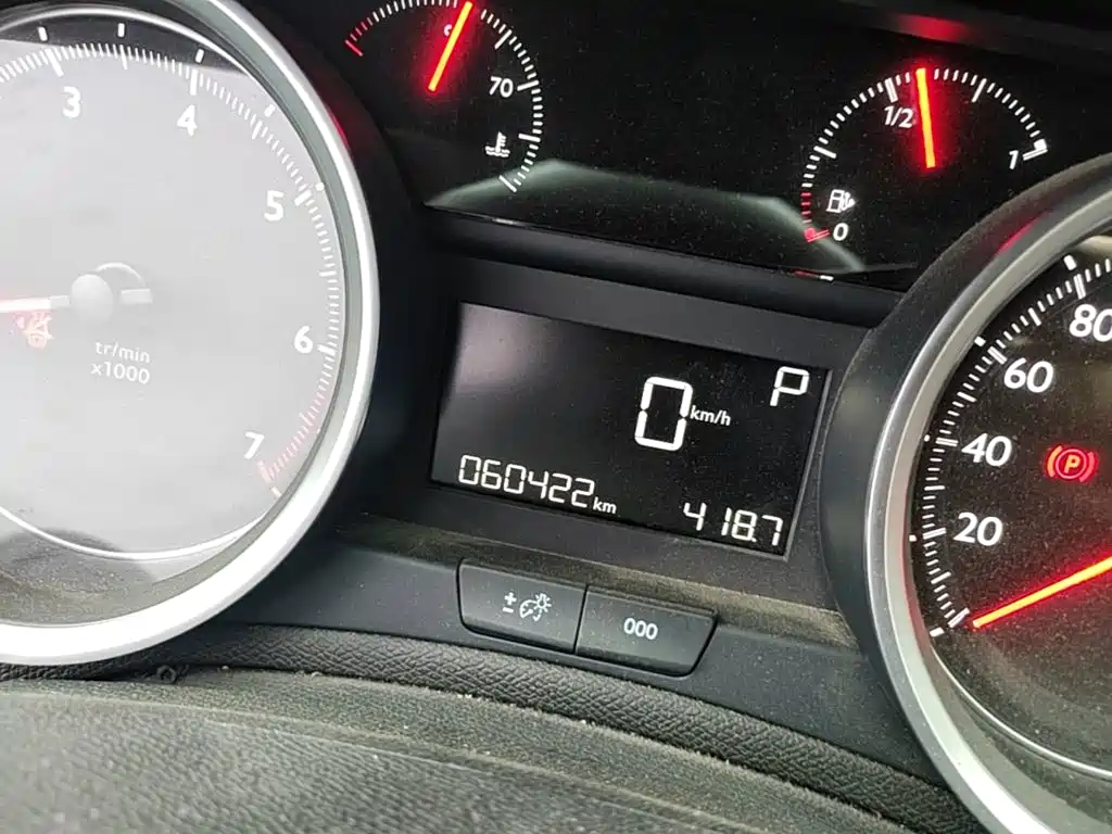 Peugeot 408 — миниатюра 12