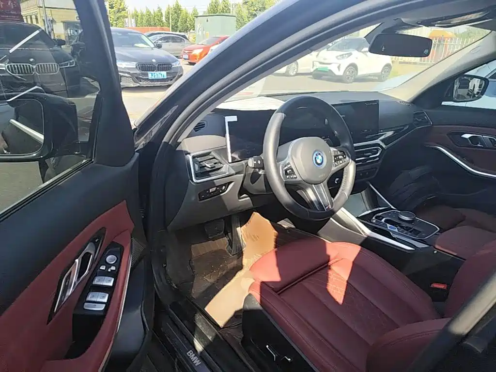 BMW i3 — миниатюра 16
