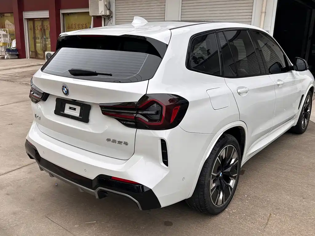BMW iX3 — миниатюра 4