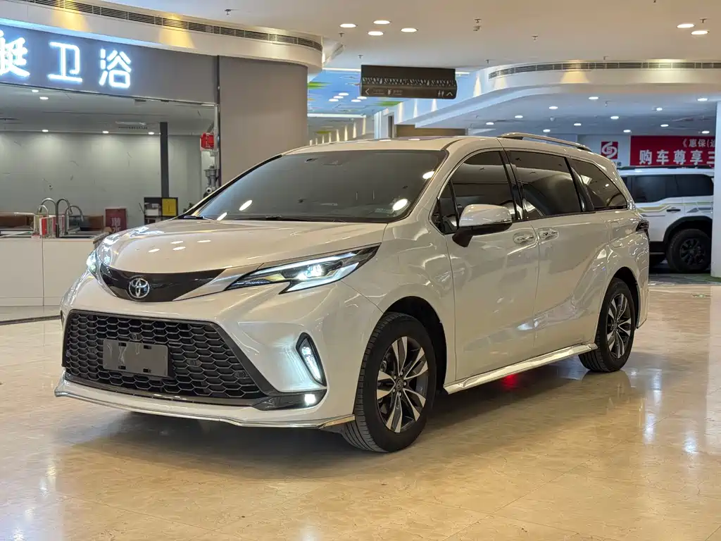 Toyota Granvia 2025