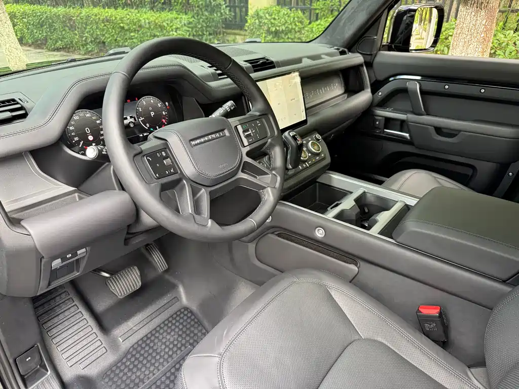 Land Rover Defender — миниатюра 6