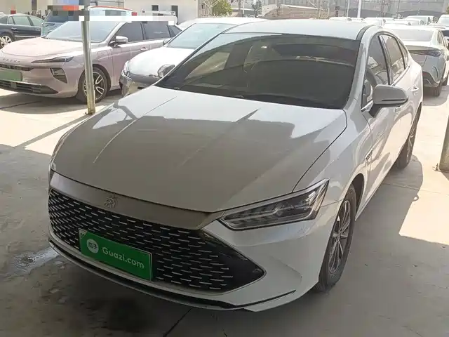 2025 BYD Qin