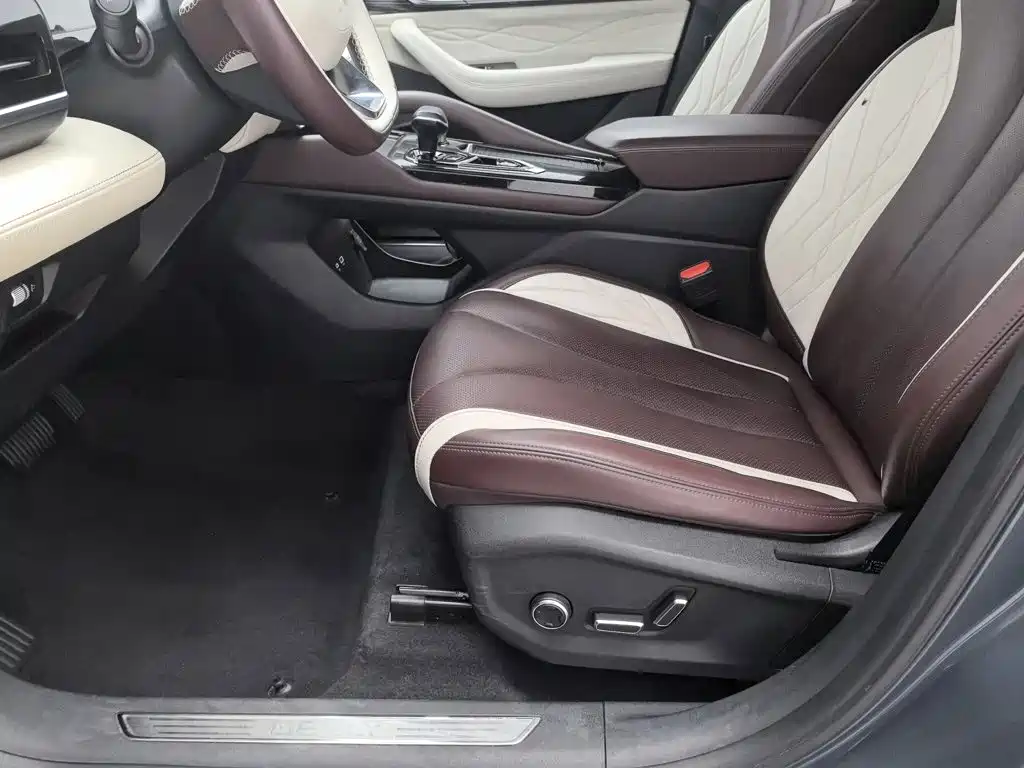 Geely Xingyue L — миниатюра 20