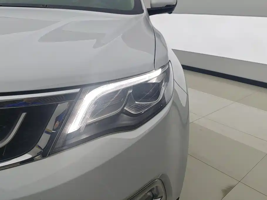 Geely Boyue — миниатюра 5