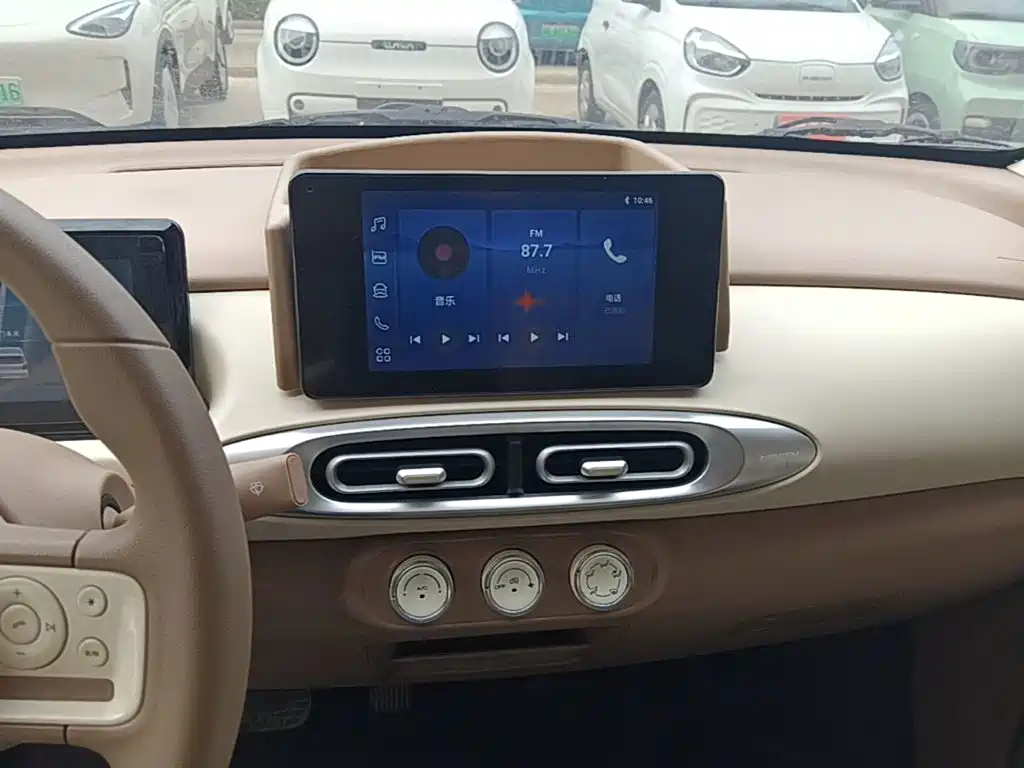 Wuling MINIEV — миниатюра 13