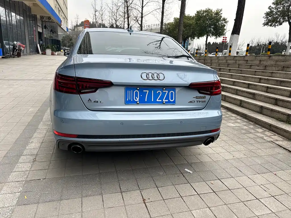 AUDI A4L