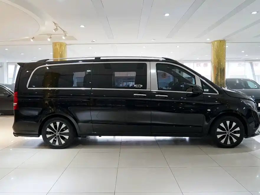 Mercedes-Benz Vito 2023 — фото 19