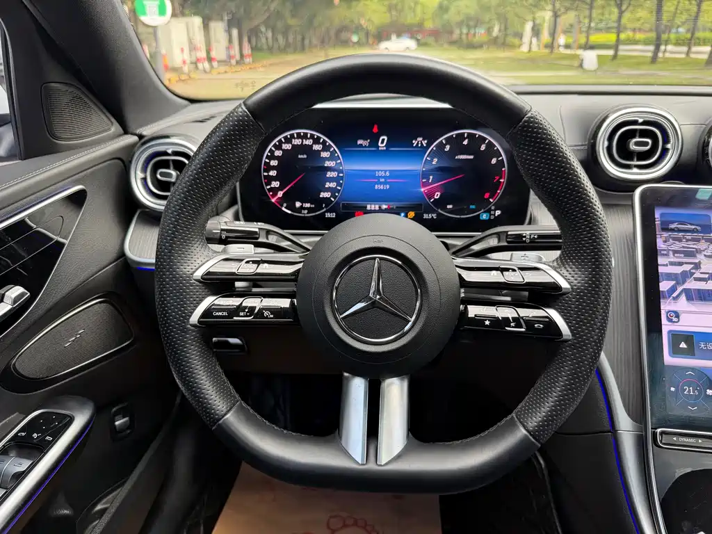 Mercedes-Benz C-Class — миниатюра 11