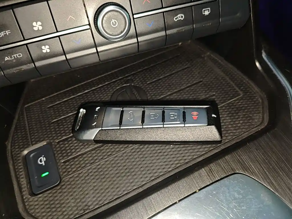 Wey Wey VV6 — миниатюра 9