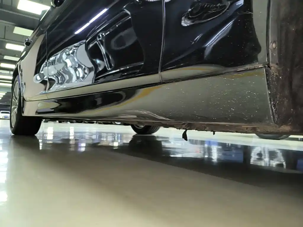 BMW 5 Series — миниатюра 21