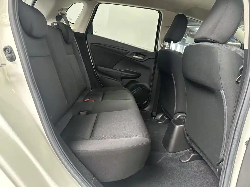 Honda Fit — миниатюра 14