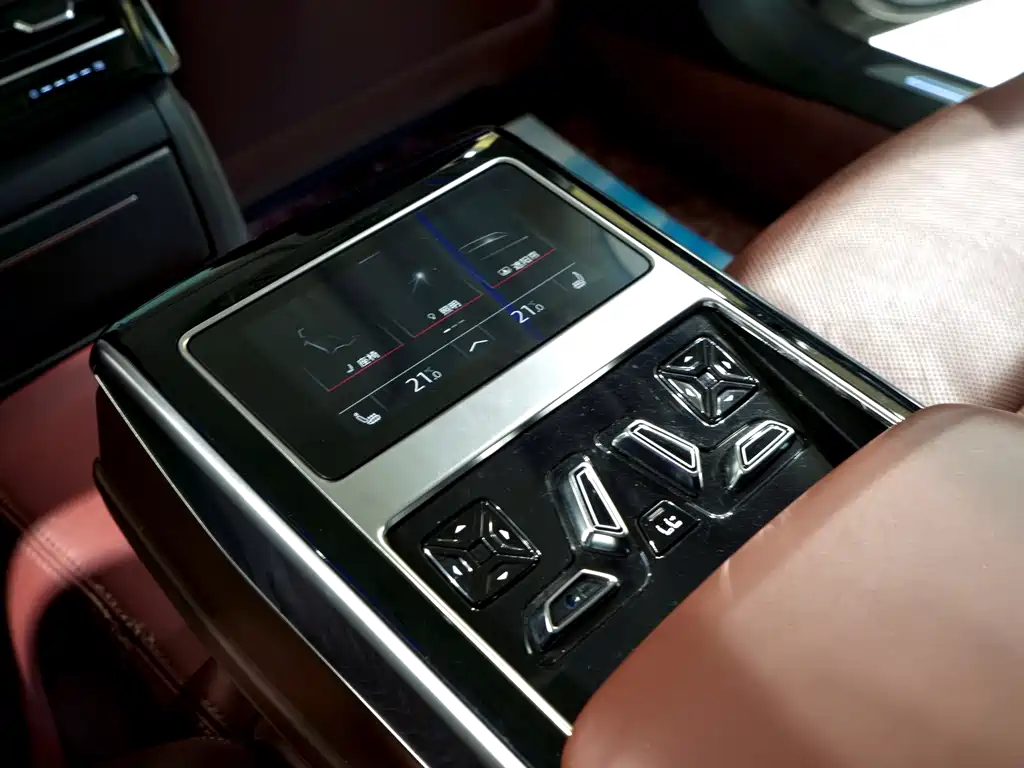 Audi A8 — миниатюра 13
