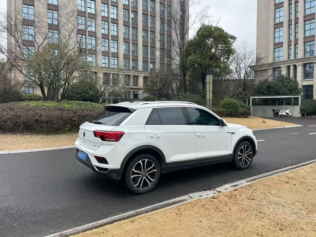 VOLKSWAGEN T ROC EXPLORING SONGS