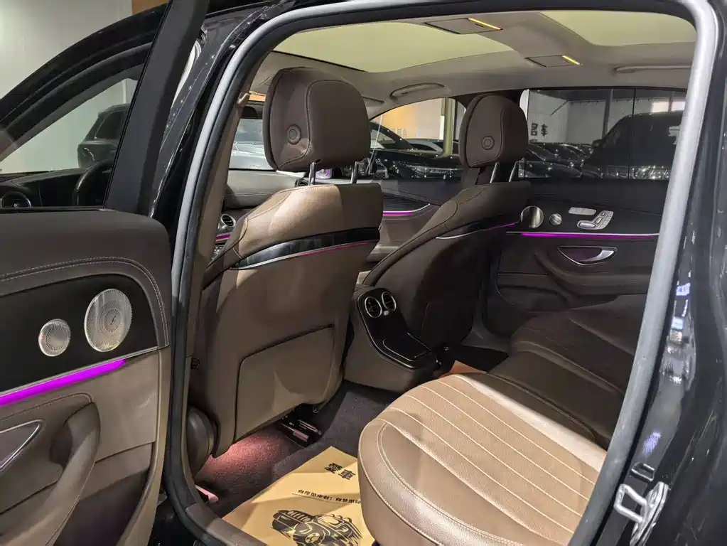 MERCEDES-BENZ E CLASS